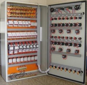 Montagem painel eletrico industrial
